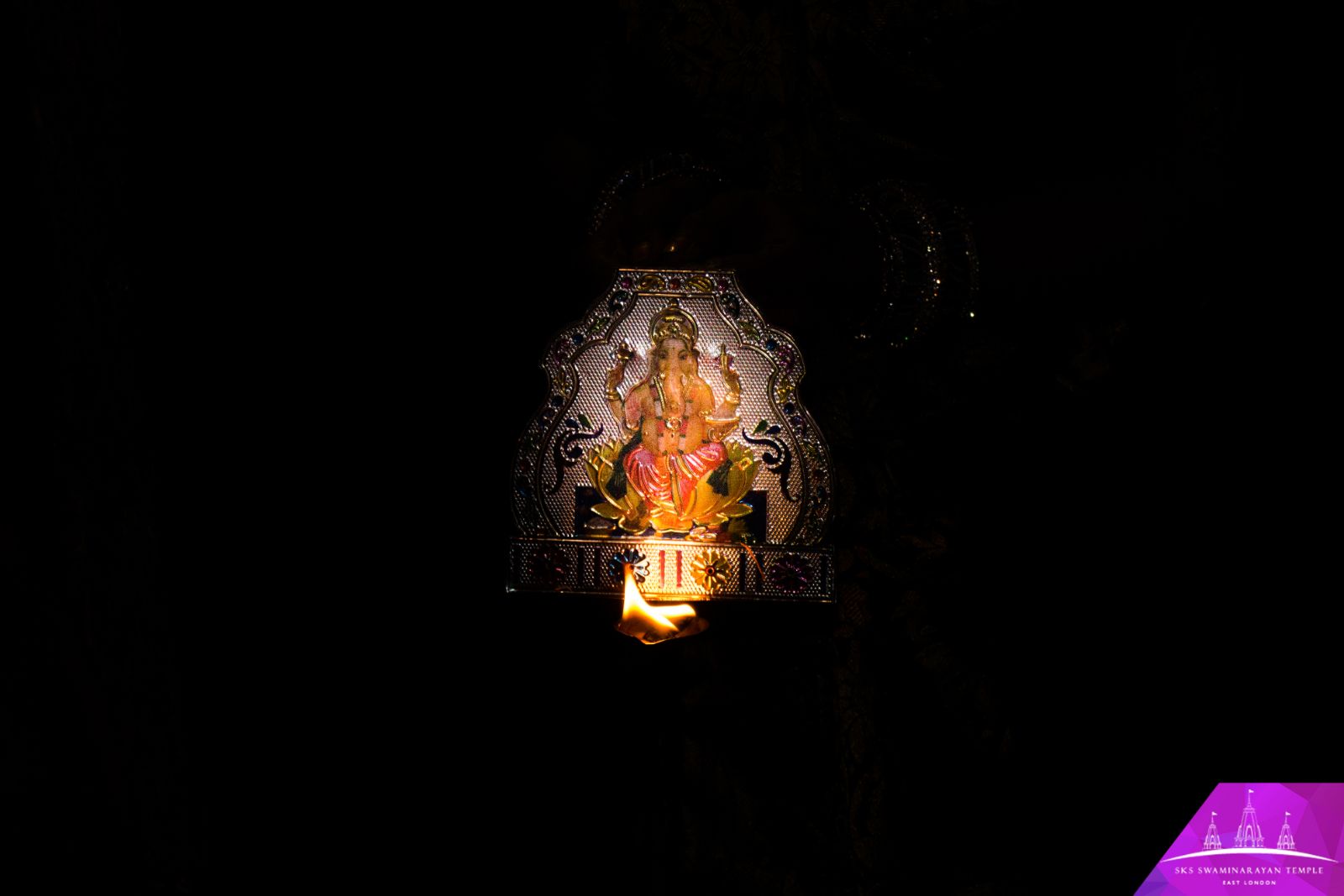 ©1987-2017 SKS Swaminarayan Temple East London